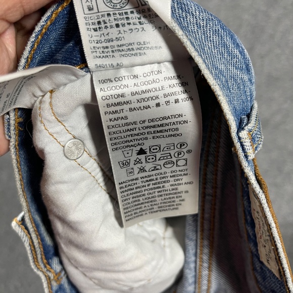 Levis 501 Light Wash Denim Cut Off Frayed Hem Shorts Womens Size 27 0925 - Picture 5 of 11